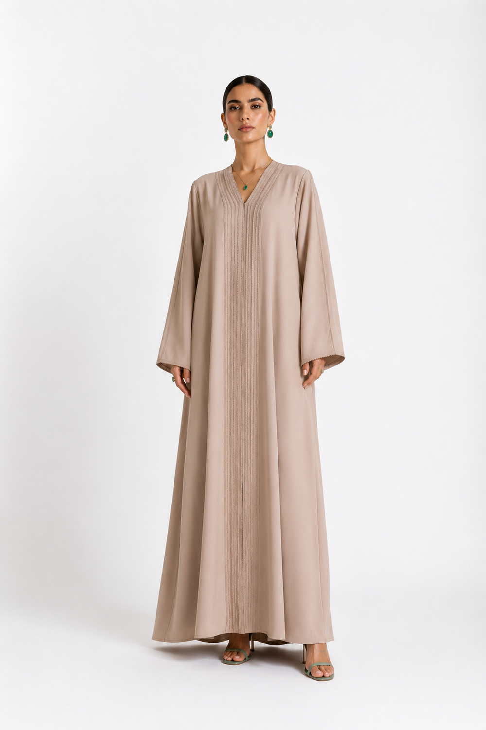 Hafsa in Beige