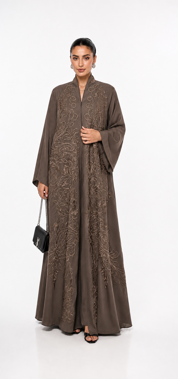 Sheikha In brown