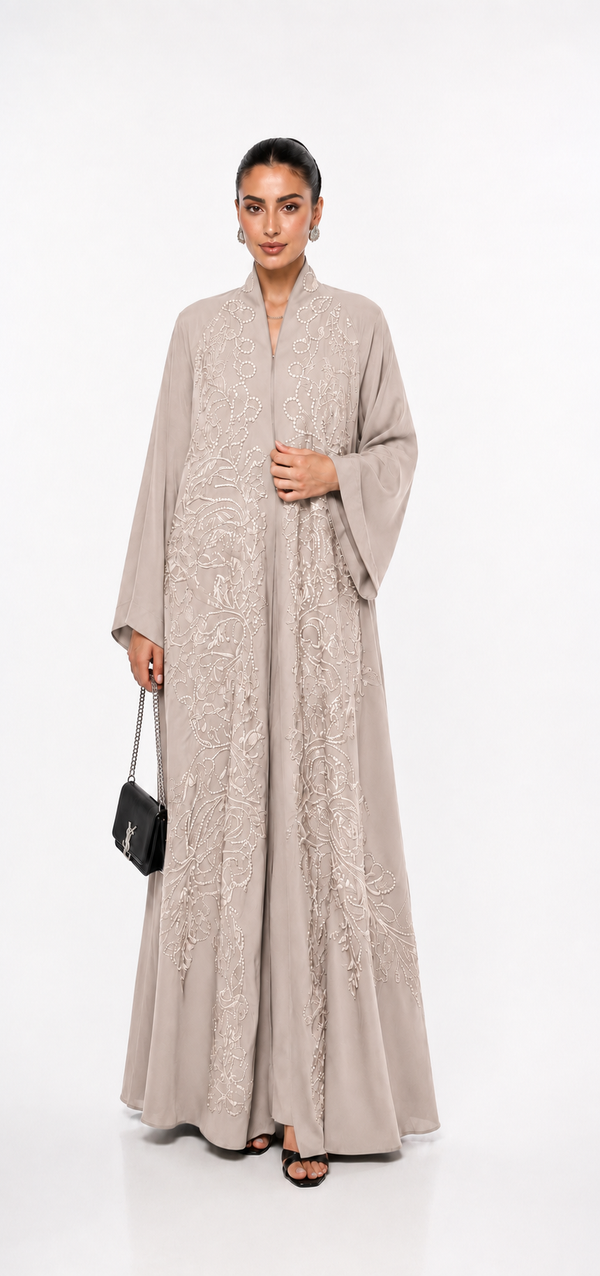 Sheikha In Greige