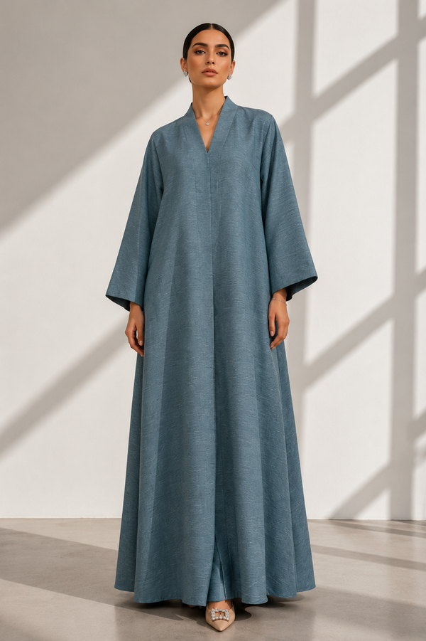 La Reine in Blue