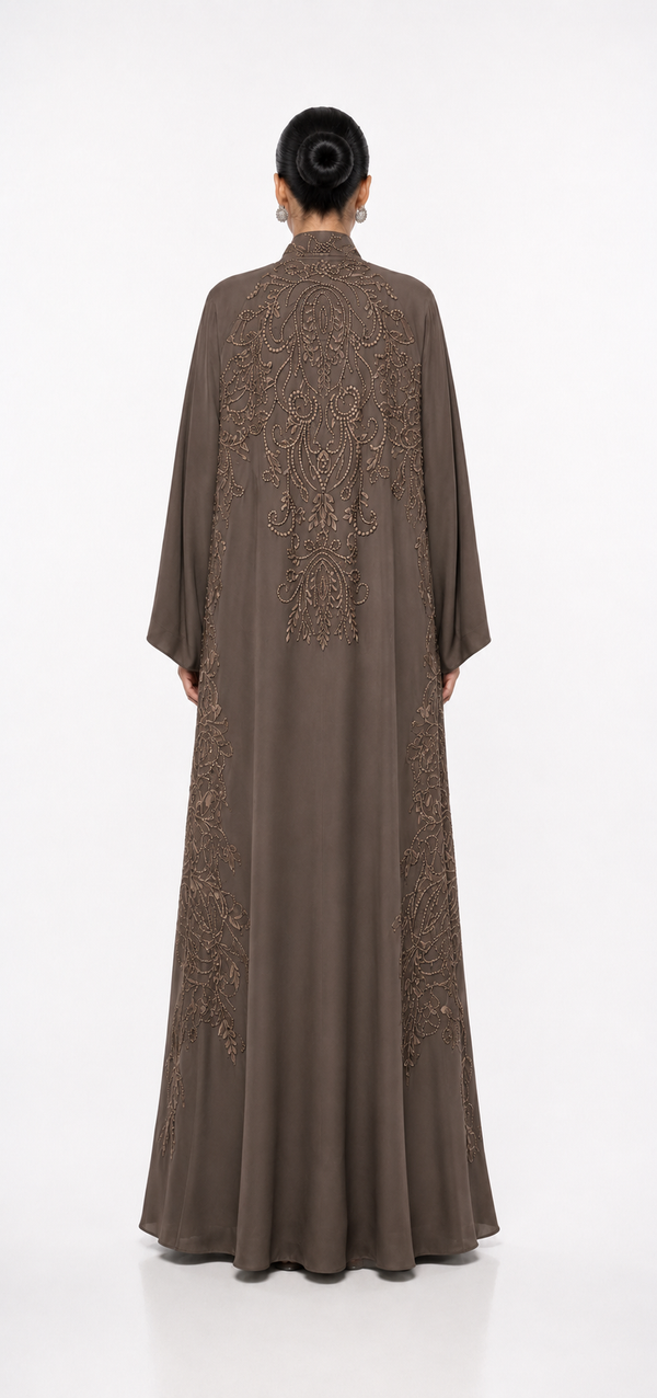 Sheikha In brown